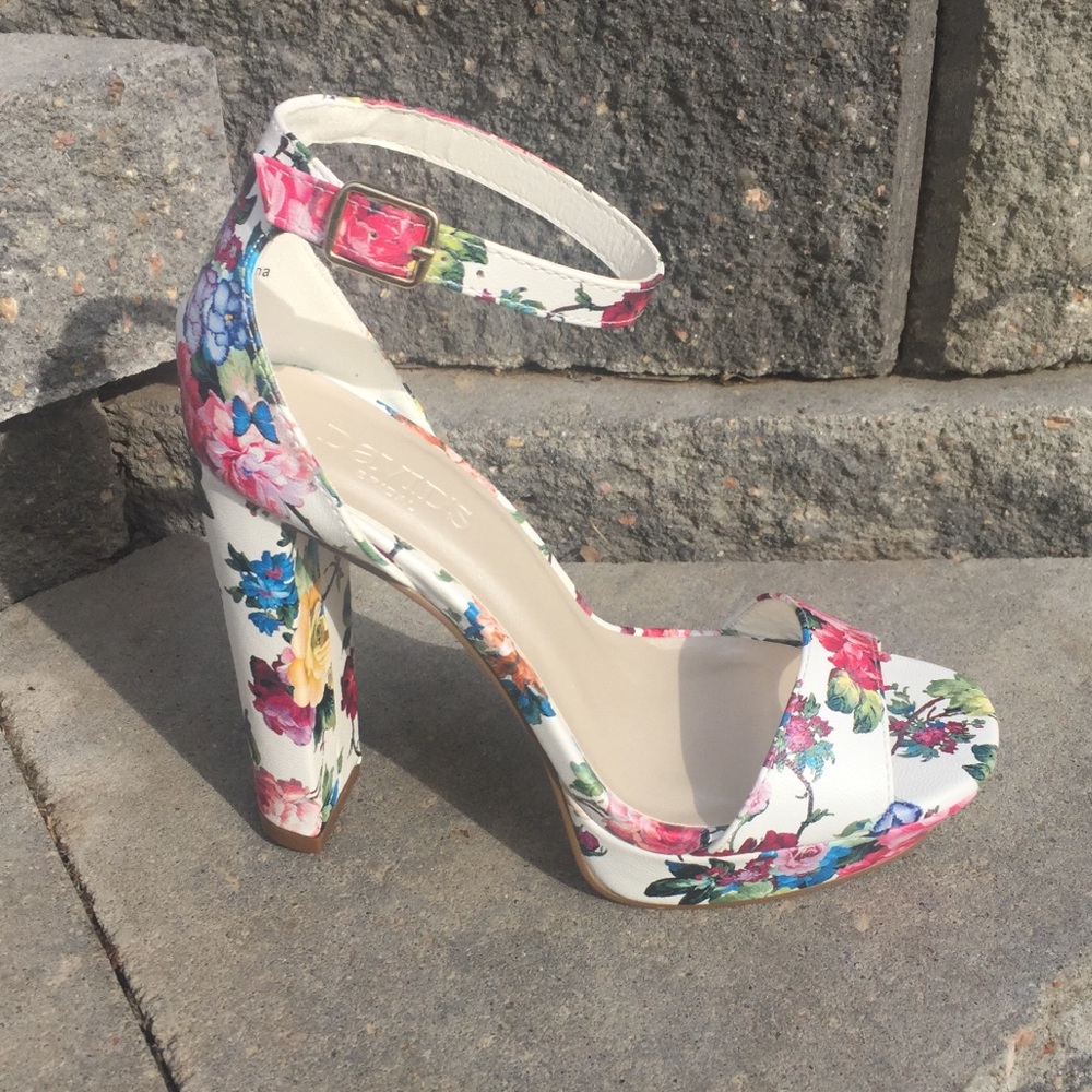 Seize SUMMER & these shoes before they disappear!!